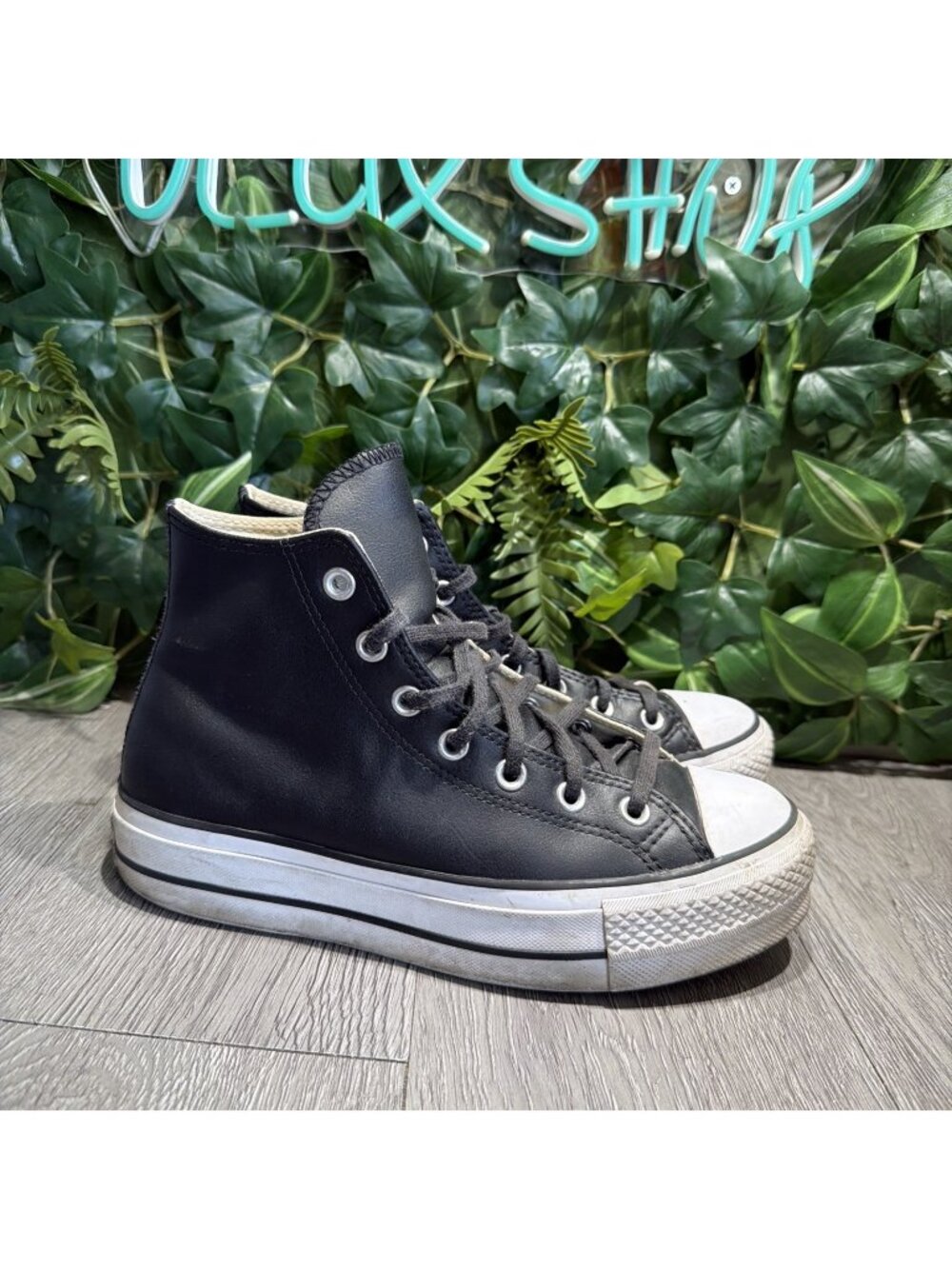 Converse Chuck Taylor All Star Lift Womens Size 8 Black Leather  Shoes Sneakers